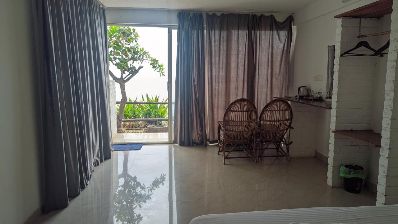 Nebo Hotel Varkala Exteriör bild