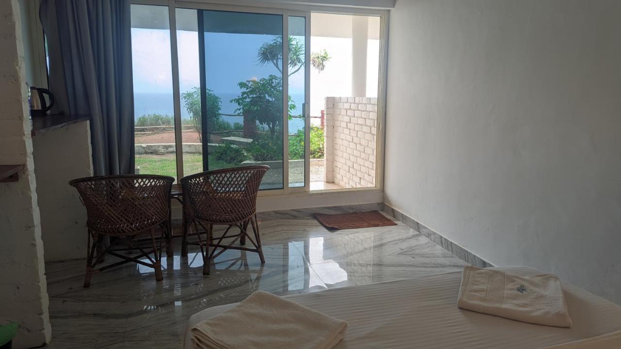 Nebo Hotel Varkala Exteriör bild
