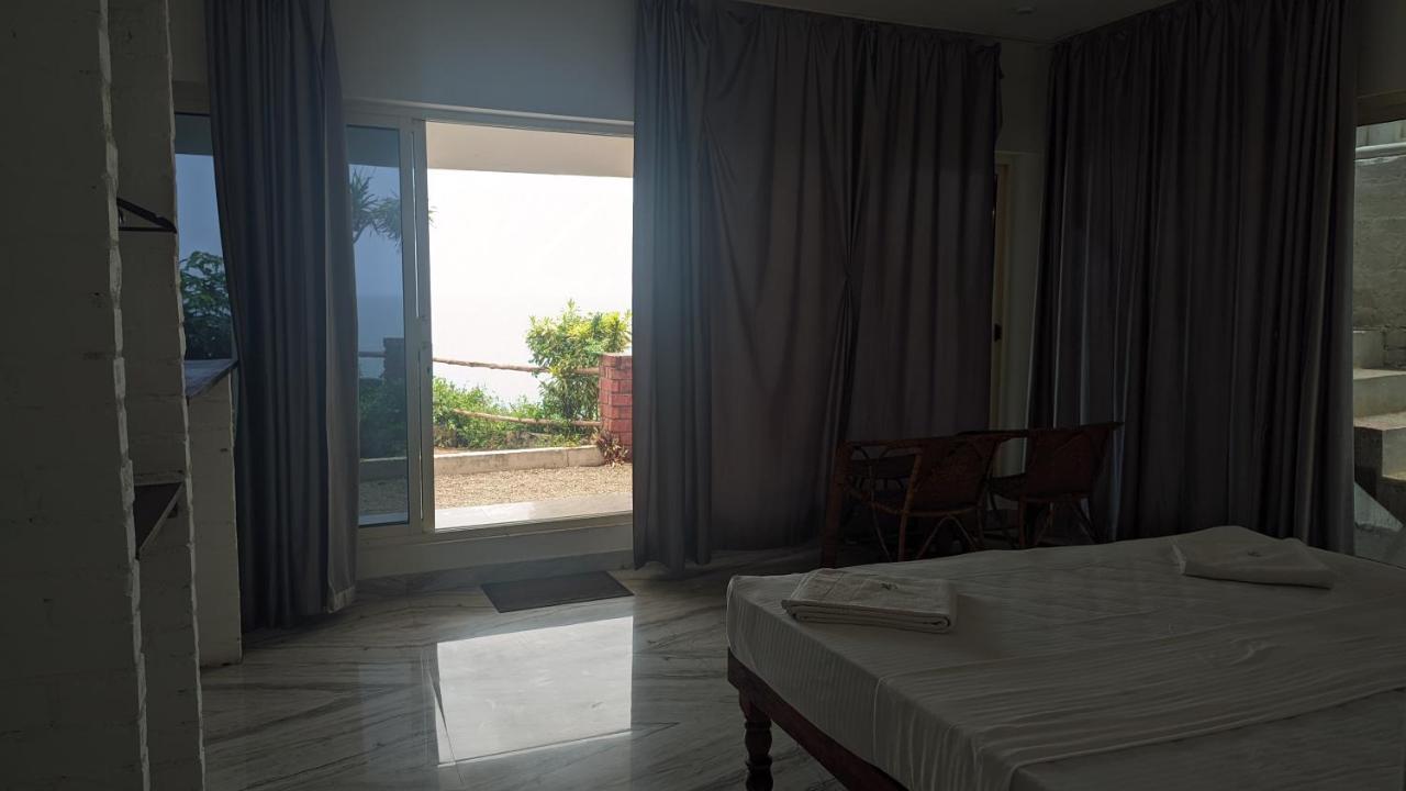 Nebo Hotel Varkala Exteriör bild